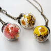 Collier de boule de verre transparent marguerite vintage pendentif fleur séchée à la main long collier